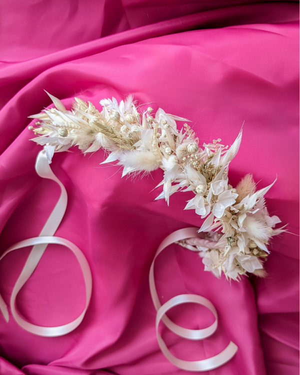 Couronne de fleurs séchées personnalisée – Image 4