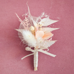 Boutonnière fleurs séchées personnalisée