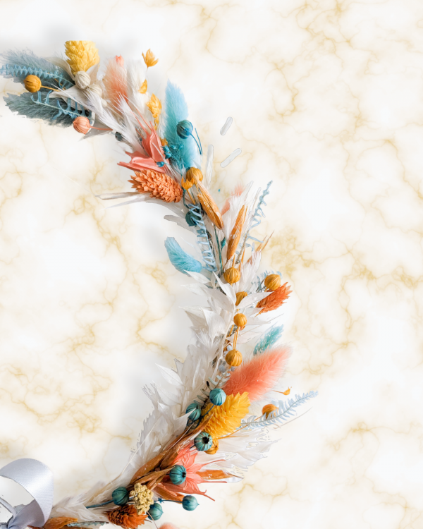 Couronne murale de fleurs séchée